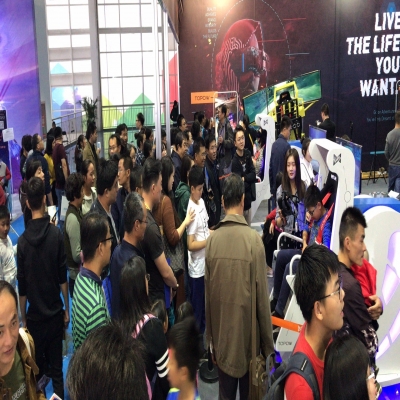 vr體驗館利潤怎么樣？vr體驗館加盟得多少錢？